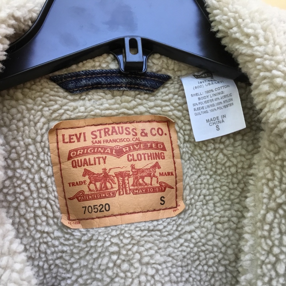 💥SOLD💥Levi’s Truckers Denim Jean Jacket S - Picture 6 of 8